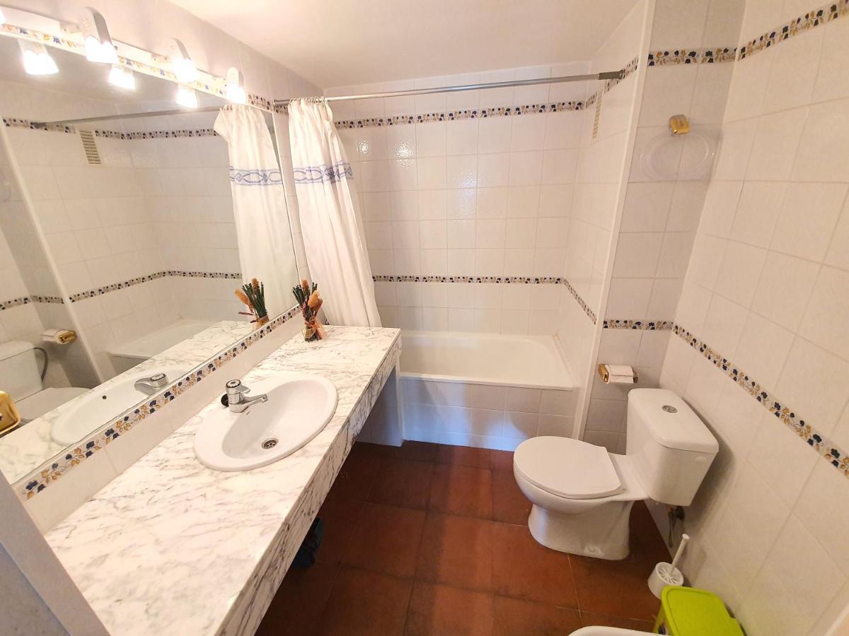 Apartamento Royal Marine Deluxe โรเซส ภายนอก รูปภาพ