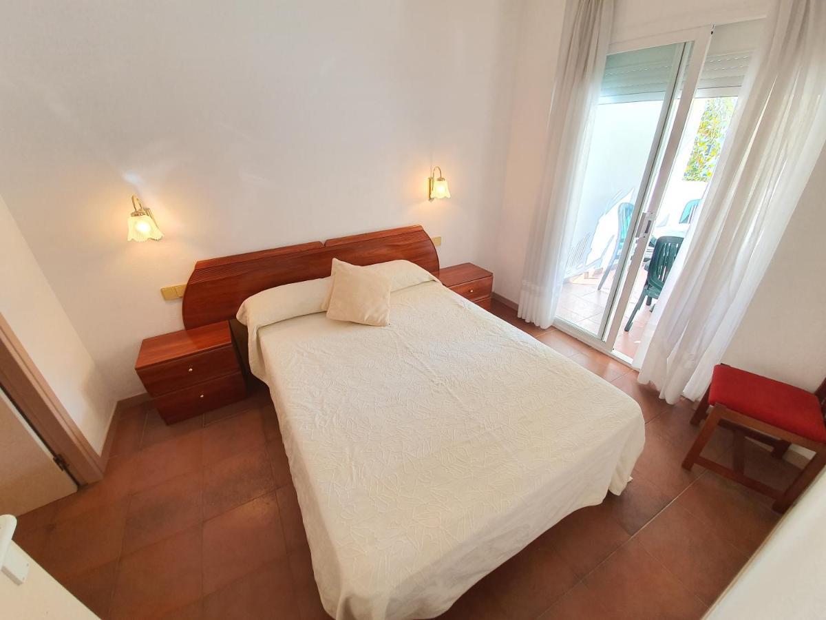 Apartamento Royal Marine Deluxe โรเซส ภายนอก รูปภาพ