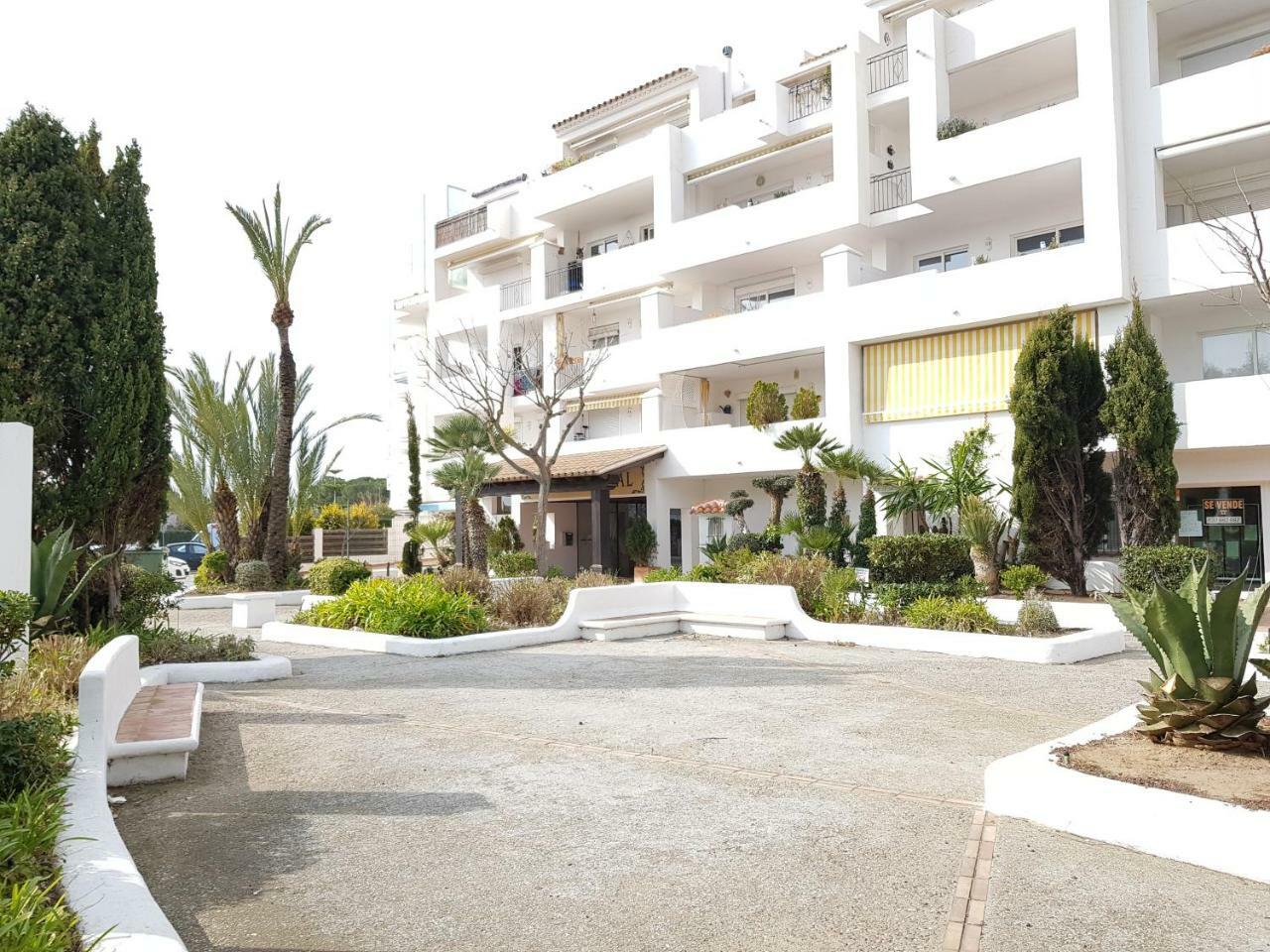 Apartamento Royal Marine Deluxe โรเซส ภายนอก รูปภาพ