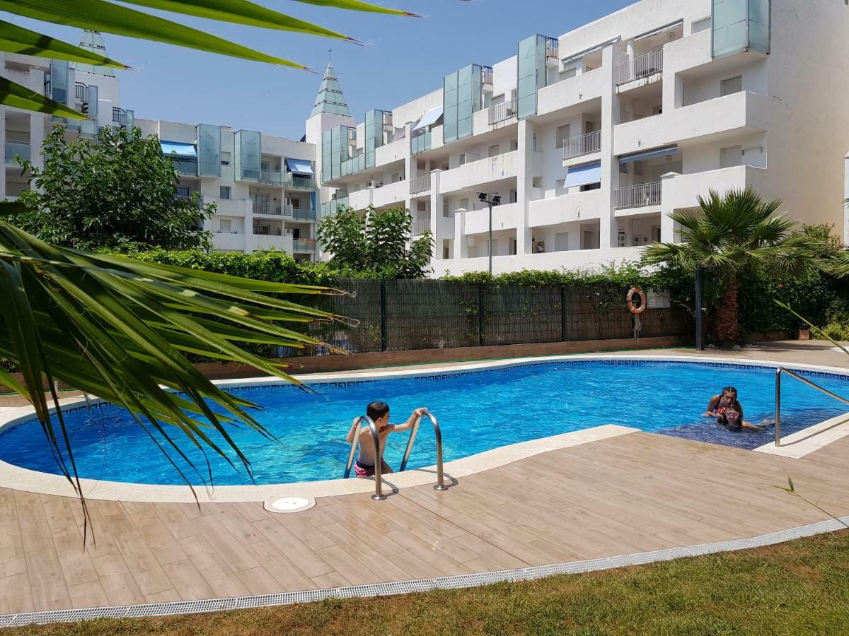 Apartamento Royal Marine Deluxe โรเซส ภายนอก รูปภาพ