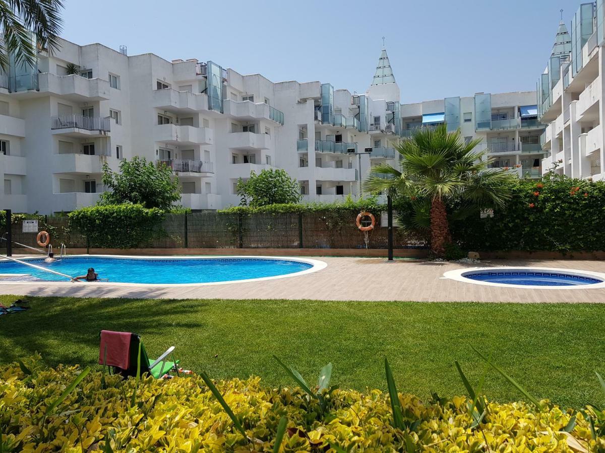 Apartamento Royal Marine Deluxe โรเซส ภายนอก รูปภาพ